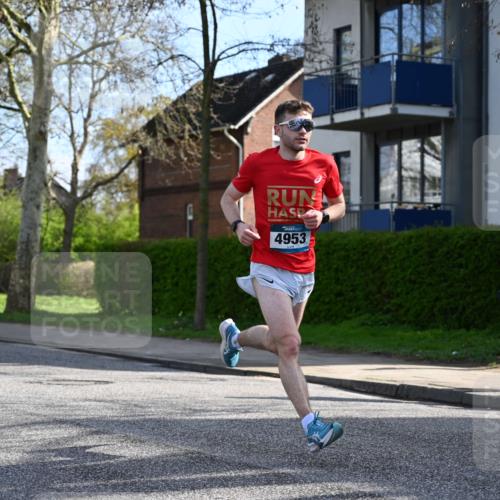 12.04.2026 - 45. Internationalen Wilhelmsburger Insellauf J. Mangold http://msf.ph/oto/9455013 12.04.2026 10:23:36 Ziel 4953, 5237, 4381, 4566, 3561, 4492, 5684, 3476, 2702, 3351, 3813 meine-sportfotos.de