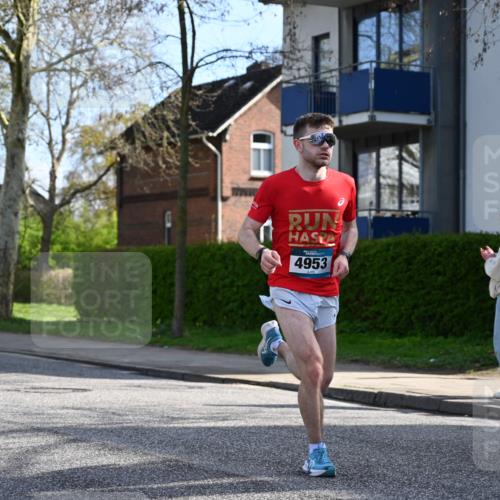 12.04.2026 - 45. Internationalen Wilhelmsburger Insellauf J. Mangold http://msf.ph/oto/9455015 12.04.2026 10:23:36 Ziel 4953, 5237, 4381, 4566, 3561, 4492, 5684, 3476, 2702, 3351, 3813 meine-sportfotos.de