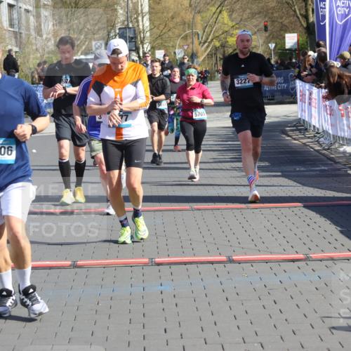 12.04.2026 - 45. Internationalen Wilhelmsburger Insellauf Strokosch-Dieckow http://msf.ph/oto/9455020 12.04.2026 10:43:29 Ziel 5840, 2406, 4377, 3086, 3227, 4974, 5705, 2189, 5697 meine-sportfotos.de