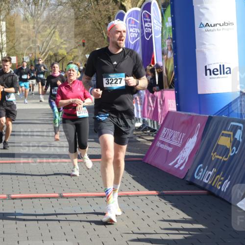 12.04.2026 - 45. Internationalen Wilhelmsburger Insellauf Strokosch-Dieckow http://msf.ph/oto/9455061 12.04.2026 10:43:31 Ziel 2406, 4377, 3086, 3227, 4974, 5705, 2189, 5697, 2813 meine-sportfotos.de