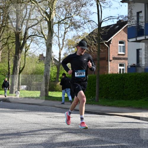 12.04.2026 - 45. Internationalen Wilhelmsburger Insellauf J. Mangold http://msf.ph/oto/9455073 12.04.2026 10:23:46 Ziel 4566, 3561, 4492, 5684, 3476, 2702, 3351, 3813, 4052 meine-sportfotos.de