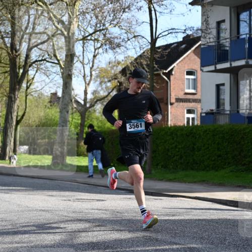 12.04.2026 - 45. Internationalen Wilhelmsburger Insellauf J. Mangold http://msf.ph/oto/9455076 12.04.2026 10:23:46 Ziel 4566, 3561, 4492, 5684, 3476, 2702, 3351, 3813, 4052 meine-sportfotos.de