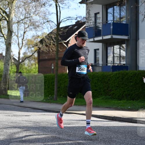 12.04.2026 - 45. Internationalen Wilhelmsburger Insellauf J. Mangold http://msf.ph/oto/9455079 12.04.2026 10:23:47 Ziel 3561, 4492, 5684, 3476, 2702, 3351, 3813, 4052 meine-sportfotos.de