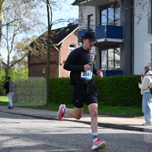 12.04.2026 - 45. Internationalen Wilhelmsburger Insellauf J. Mangold http://msf.ph/oto/9455080 12.04.2026 10:23:47 Ziel 3561, 4492, 5684, 3476, 2702, 3351, 3813, 4052 meine-sportfotos.de