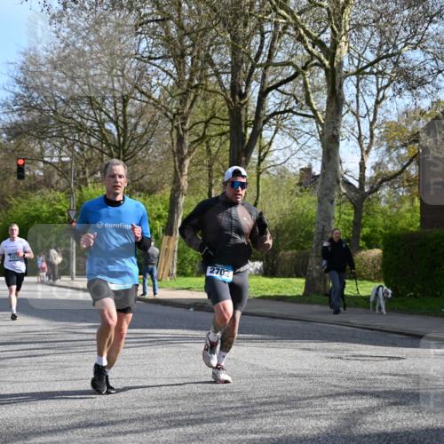 12.04.2026 - 45. Internationalen Wilhelmsburger Insellauf J. Mangold http://msf.ph/oto/9455083 12.04.2026 10:23:55 Ziel 3476, 2702, 3351, 3813, 4052, 2595 meine-sportfotos.de