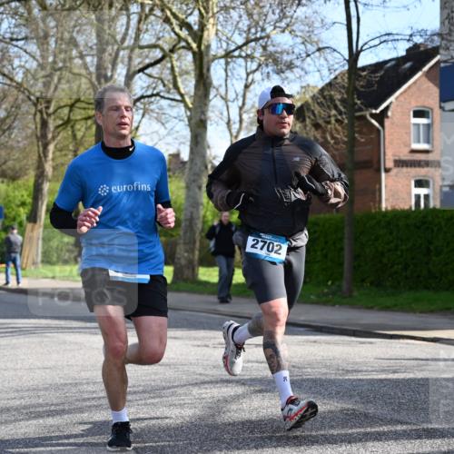 12.04.2026 - 45. Internationalen Wilhelmsburger Insellauf J. Mangold http://msf.ph/oto/9455098 12.04.2026 10:23:56 Ziel 3476, 2702, 3351, 3813, 3813, 4052, 2595 meine-sportfotos.de