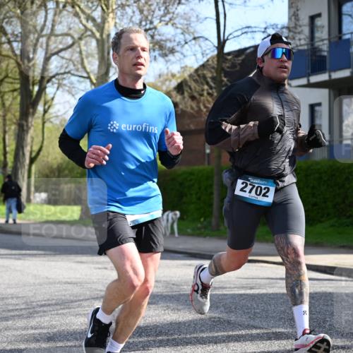 12.04.2026 - 45. Internationalen Wilhelmsburger Insellauf J. Mangold http://msf.ph/oto/9455104 12.04.2026 10:23:56 Ziel 3476, 2702, 3351, 3813, 3813, 4052, 2595 meine-sportfotos.de