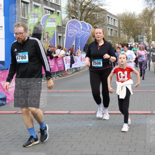 12.04.2026 - 45. Internationalen Wilhelmsburger Insellauf Strokosch-Dieckow http://msf.ph/oto/9455105 12.04.2026 13:03:58 Ziel 4780, 5063, 2508, 5200, 5208, 4842, 2287, 4843, 4526, 5475, 2007, 3523 meine-sportfotos.de