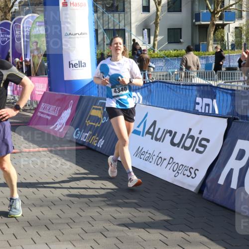 12.04.2026 - 45. Internationalen Wilhelmsburger Insellauf Strokosch-Dieckow http://msf.ph/oto/9455119 12.04.2026 10:30:47 Ziel 3081, 3958, 4340, 2317 meine-sportfotos.de