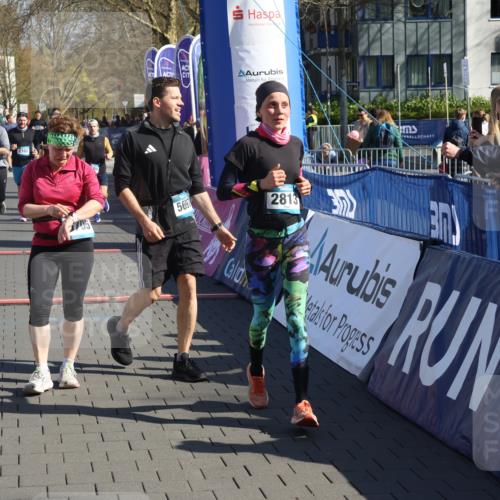 12.04.2026 - 45. Internationalen Wilhelmsburger Insellauf Strokosch-Dieckow http://msf.ph/oto/9455137 12.04.2026 10:43:36 Ziel 5705, 2189, 5697, 2813, 4931, 3565, 5337, 2102, 2656, 2104 meine-sportfotos.de