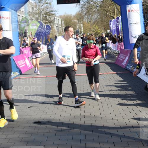 12.04.2026 - 45. Internationalen Wilhelmsburger Insellauf Strokosch-Dieckow http://msf.ph/oto/9455165 12.04.2026 10:43:37 Ziel 2189, 5697, 2813, 4931, 3565, 5337, 2102, 2656, 2104 meine-sportfotos.de