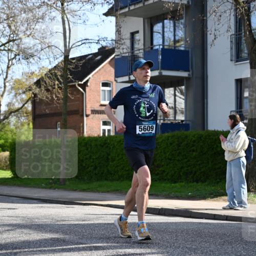 12.04.2026 - 45. Internationalen Wilhelmsburger Insellauf J. Mangold http://msf.ph/oto/9455171 12.04.2026 10:24:51 Ziel 5609, 4296, 3558, 4495, 5415, 5569, 3321, 5502, 3812 meine-sportfotos.de