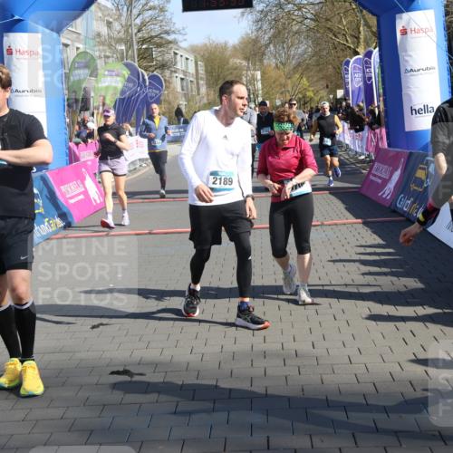 12.04.2026 - 45. Internationalen Wilhelmsburger Insellauf Strokosch-Dieckow http://msf.ph/oto/9455183 12.04.2026 10:43:37 Ziel 2189, 5697, 2813, 4931, 3565, 5337, 2102, 2656, 2104 meine-sportfotos.de