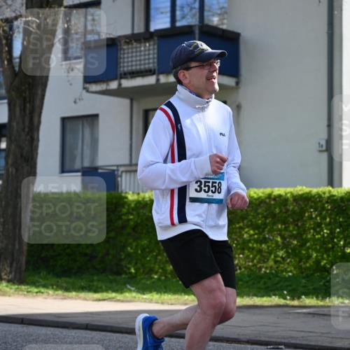 12.04.2026 - 45. Internationalen Wilhelmsburger Insellauf J. Mangold http://msf.ph/oto/9455194 12.04.2026 10:25:00 Ziel 3558, 4495, 5415, 5569, 3321, 5502, 3321, 5502, 3812, 3578 meine-sportfotos.de