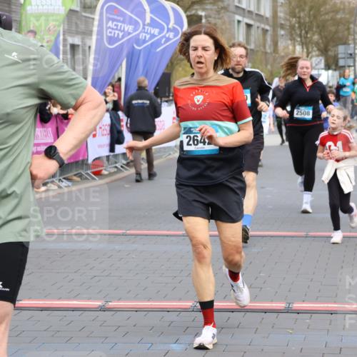 12.04.2026 - 45. Internationalen Wilhelmsburger Insellauf Strokosch-Dieckow http://msf.ph/oto/9455214 12.04.2026 13:03:54 Ziel 2642, 4780, 5063, 2508, 5200 meine-sportfotos.de