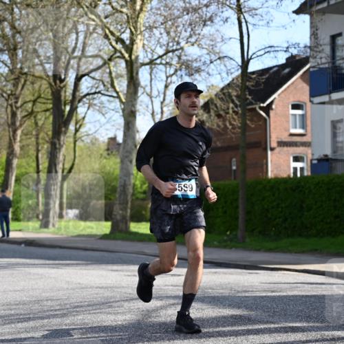 12.04.2026 - 45. Internationalen Wilhelmsburger Insellauf J. Mangold http://msf.ph/oto/9455220 12.04.2026 10:25:05 Ziel 3558, 4495, 5415, 5569, 3321, 5502, 3812, 3578, 5767, 5707 meine-sportfotos.de
