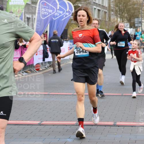 12.04.2026 - 45. Internationalen Wilhelmsburger Insellauf Strokosch-Dieckow http://msf.ph/oto/9455222 12.04.2026 13:03:54 Ziel 2642, 4780, 5063, 2508, 5200 meine-sportfotos.de