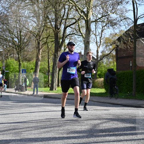 12.04.2026 - 45. Internationalen Wilhelmsburger Insellauf J. Mangold http://msf.ph/oto/9455230 12.04.2026 10:25:15 Ziel 3321, 5502, 3812, 3578, 5767, 5707 meine-sportfotos.de