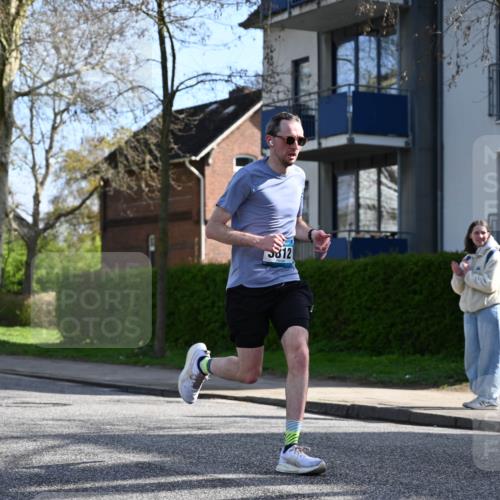 12.04.2026 - 45. Internationalen Wilhelmsburger Insellauf J. Mangold http://msf.ph/oto/9455249 12.04.2026 10:25:20 Ziel 3321, 5502, 3812, 3578, 5767, 5707, 4175, 4460, 2382 meine-sportfotos.de
