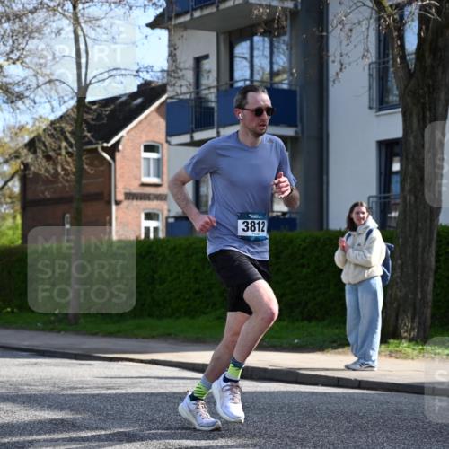 12.04.2026 - 45. Internationalen Wilhelmsburger Insellauf J. Mangold http://msf.ph/oto/9455252 12.04.2026 10:25:20 Ziel 3321, 5502, 3812, 3578, 5767, 5707, 4175, 4460, 2382 meine-sportfotos.de
