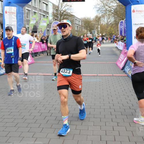 12.04.2026 - 45. Internationalen Wilhelmsburger Insellauf Strokosch-Dieckow http://msf.ph/oto/9455255 12.04.2026 13:03:51 Ziel 5470, 4743, 4323, 3962, 3652, 2642, 4780, 5063 meine-sportfotos.de