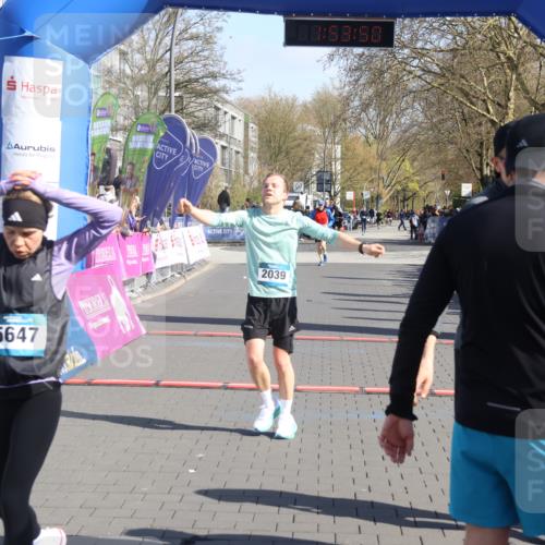 12.04.2026 - 45. Internationalen Wilhelmsburger Insellauf Strokosch-Dieckow http://msf.ph/oto/9455297 12.04.2026 10:43:49 Ziel 2039 meine-sportfotos.de