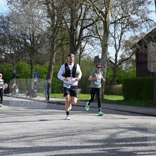 12.04.2026 - 45. Internationalen Wilhelmsburger Insellauf J. Mangold http://msf.ph/oto/9455312 12.04.2026 10:26:00 Ziel 4175, 4460, 2382, 3487, 5708, 4621, 4061, 3368, 4572, 5742, 4225, 3752, 3047, 3752, 3047, 2160 meine-sportfotos.de