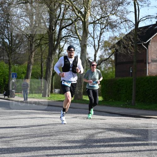 12.04.2026 - 45. Internationalen Wilhelmsburger Insellauf J. Mangold http://msf.ph/oto/9455318 12.04.2026 10:26:01 Ziel 4175, 4460, 2382, 3487, 5708, 4621, 4061, 4061, 3368, 4572, 5742, 4225, 3752, 3047, 2160 meine-sportfotos.de