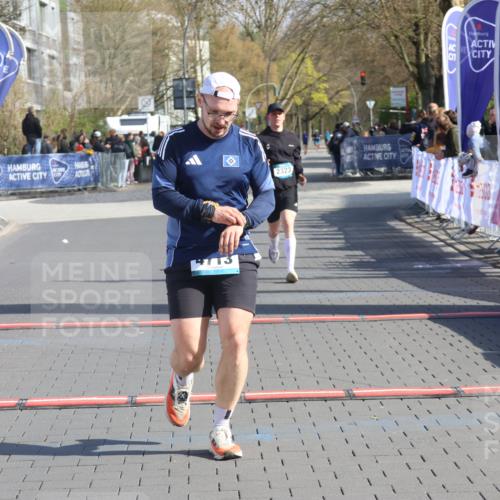 12.04.2026 - 45. Internationalen Wilhelmsburger Insellauf Strokosch-Dieckow http://msf.ph/oto/9455338 12.04.2026 10:31:00 Ziel 4713, 2323 meine-sportfotos.de