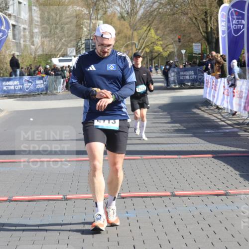 12.04.2026 - 45. Internationalen Wilhelmsburger Insellauf Strokosch-Dieckow http://msf.ph/oto/9455349 12.04.2026 10:31:00 Ziel 4713, 2323 meine-sportfotos.de