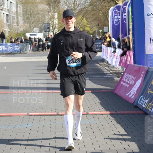 12.04.2026 - 45. Internationalen Wilhelmsburger Insellauf Strokosch-Dieckow http://msf.ph/oto/9455362 12.04.2026 10:31:04 Ziel 2323 meine-sportfotos.de