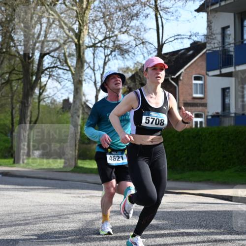 12.04.2026 - 45. Internationalen Wilhelmsburger Insellauf J. Mangold http://msf.ph/oto/9455365 12.04.2026 10:26:05 Ziel 4175, 4460, 2382, 3487, 5708, 4621, 4061, 3368, 3368, 4572, 5742, 4225, 3752, 3047, 2160, 4673 meine-sportfotos.de