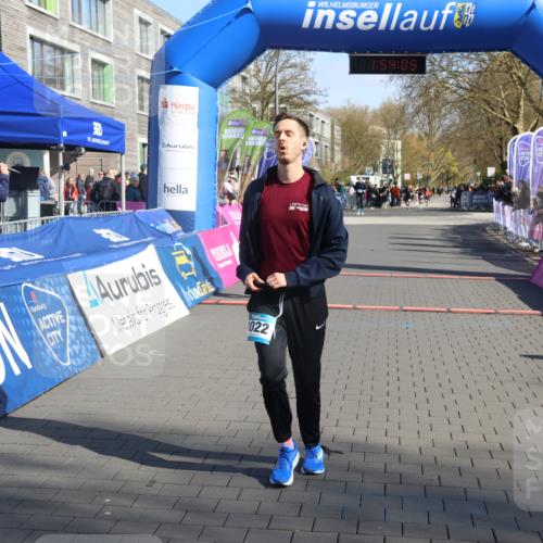 12.04.2026 - 45. Internationalen Wilhelmsburger Insellauf Strokosch-Dieckow http://msf.ph/oto/9455369 12.04.2026 10:44:03 Ziel 4428, 3022, 4349 meine-sportfotos.de