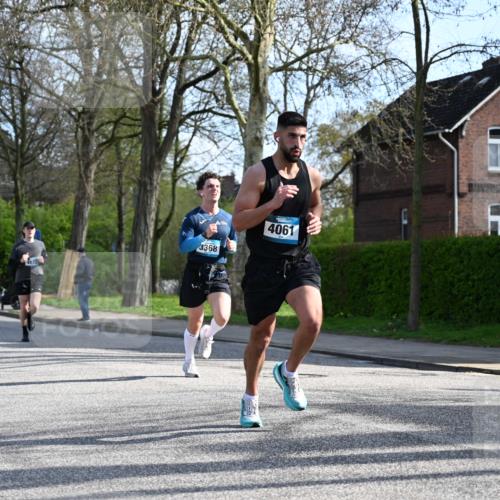12.04.2026 - 45. Internationalen Wilhelmsburger Insellauf J. Mangold http://msf.ph/oto/9455370 12.04.2026 10:26:18 Ziel 4061, 3368, 4572, 5742, 4225, 3752, 3047, 2160, 4673, 5344, 4941 meine-sportfotos.de