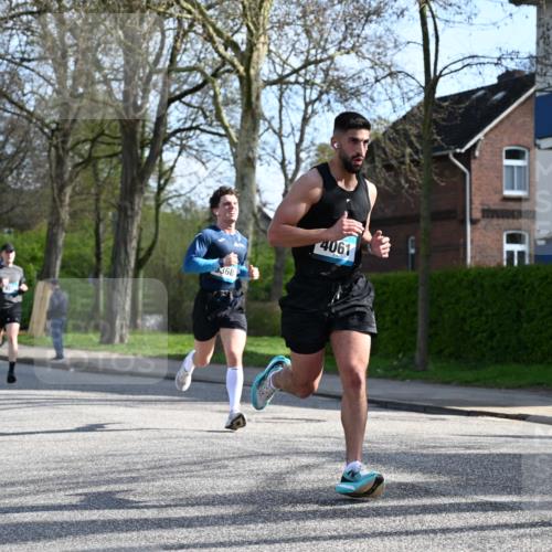 12.04.2026 - 45. Internationalen Wilhelmsburger Insellauf J. Mangold http://msf.ph/oto/9455372 12.04.2026 10:26:18 Ziel 4061, 3368, 4572, 5742, 4225, 3752, 3047, 2160, 4673, 5344, 4941 meine-sportfotos.de