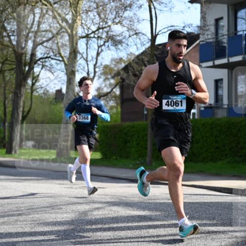 12.04.2026 - 45. Internationalen Wilhelmsburger Insellauf J. Mangold http://msf.ph/oto/9455378 12.04.2026 10:26:19 Ziel 4061, 3368, 4572, 5742, 4225, 3752, 3047, 2160, 4673, 5344, 4941 meine-sportfotos.de