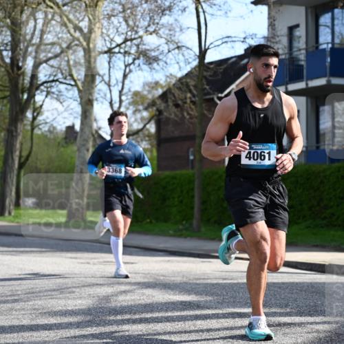 12.04.2026 - 45. Internationalen Wilhelmsburger Insellauf J. Mangold http://msf.ph/oto/9455379 12.04.2026 10:26:19 Ziel 4061, 3368, 4572, 5742, 4225, 3752, 3047, 2160, 4673, 5344, 4941 meine-sportfotos.de