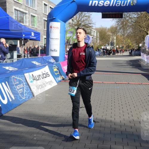 12.04.2026 - 45. Internationalen Wilhelmsburger Insellauf Strokosch-Dieckow http://msf.ph/oto/9455381 12.04.2026 10:44:03 Ziel 4428, 3022, 4349 meine-sportfotos.de