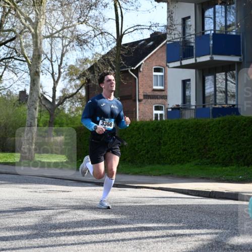 12.04.2026 - 45. Internationalen Wilhelmsburger Insellauf J. Mangold http://msf.ph/oto/9455386 12.04.2026 10:26:19 Ziel 4061, 3368, 4572, 5742, 4225, 3752, 3047, 2160, 4673, 5344, 4941 meine-sportfotos.de