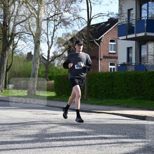 12.04.2026 - 45. Internationalen Wilhelmsburger Insellauf J. Mangold http://msf.ph/oto/9455392 12.04.2026 10:26:21 Ziel 4061, 3368, 4572, 5742, 4225, 3752, 3047, 2160, 4673, 5344, 4941 meine-sportfotos.de