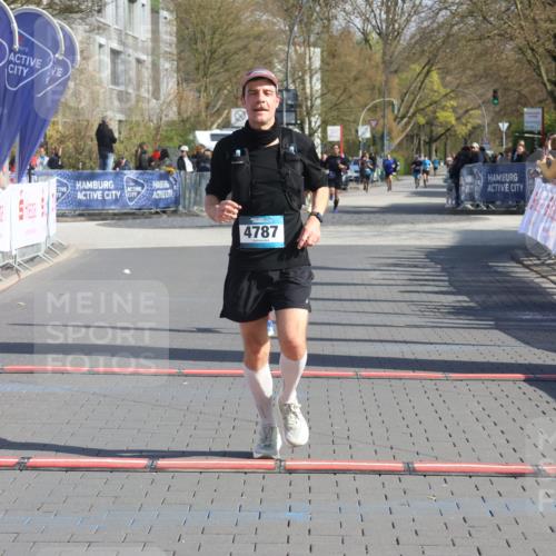 12.04.2026 - 45. Internationalen Wilhelmsburger Insellauf Strokosch-Dieckow http://msf.ph/oto/9455396 12.04.2026 10:31:11 Ziel 4787, 3095 meine-sportfotos.de