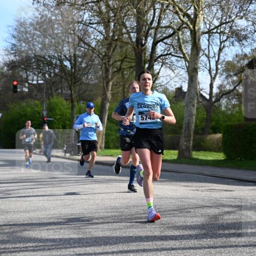 12.04.2026 - 45. Internationalen Wilhelmsburger Insellauf J. Mangold http://msf.ph/oto/9455410 12.04.2026 10:26:27 Ziel 3368, 4572, 5742, 4225, 3752, 3047, 2160, 4673, 4673, 5344, 4941, 4941, 5503, 5055 meine-sportfotos.de
