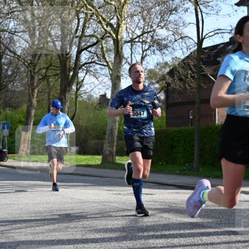12.04.2026 - 45. Internationalen Wilhelmsburger Insellauf J. Mangold http://msf.ph/oto/9455428 12.04.2026 10:26:28 Ziel 3368, 4572, 5742, 4225, 3752, 3047, 2160, 4673, 5344, 4941, 5503, 5055, 5301 meine-sportfotos.de