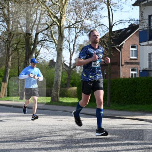 12.04.2026 - 45. Internationalen Wilhelmsburger Insellauf J. Mangold http://msf.ph/oto/9455433 12.04.2026 10:26:28 Ziel 3368, 4572, 5742, 4225, 3752, 3047, 2160, 4673, 5344, 4941, 5503, 5055, 5301 meine-sportfotos.de