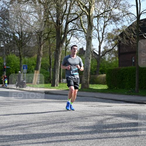 12.04.2026 - 45. Internationalen Wilhelmsburger Insellauf J. Mangold http://msf.ph/oto/9455454 12.04.2026 10:26:31 Ziel 4572, 5742, 4225, 3752, 3047, 2160, 4673, 5344, 4941, 5503, 5055, 5301, 2994 meine-sportfotos.de