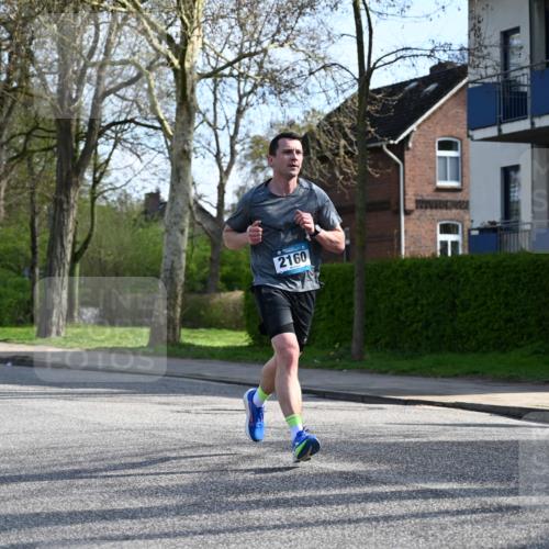 12.04.2026 - 45. Internationalen Wilhelmsburger Insellauf J. Mangold http://msf.ph/oto/9455466 12.04.2026 10:26:32 Ziel 4572, 5742, 4225, 3752, 3047, 2160, 4673, 5344, 4941, 5503, 5055, 5301, 2994 meine-sportfotos.de