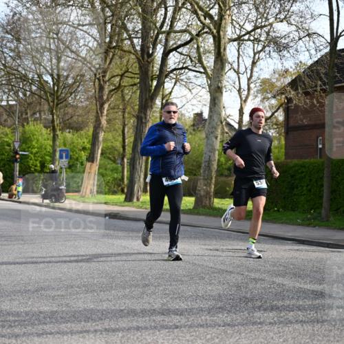 12.04.2026 - 45. Internationalen Wilhelmsburger Insellauf J. Mangold http://msf.ph/oto/9455488 12.04.2026 10:26:53 Ziel 5344, 4941, 5503, 5055, 5301, 2994, 5685, 4528, 3815, 5440, 5440, 5279, 2659, 5645 meine-sportfotos.de