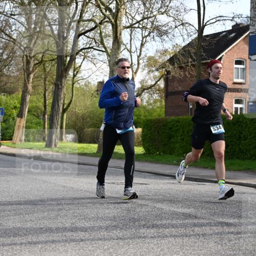 12.04.2026 - 45. Internationalen Wilhelmsburger Insellauf J. Mangold http://msf.ph/oto/9455498 12.04.2026 10:26:53 Ziel 5344, 4941, 5503, 5055, 5301, 2994, 5685, 4528, 3815, 5440, 5440, 5279, 2659, 5645 meine-sportfotos.de