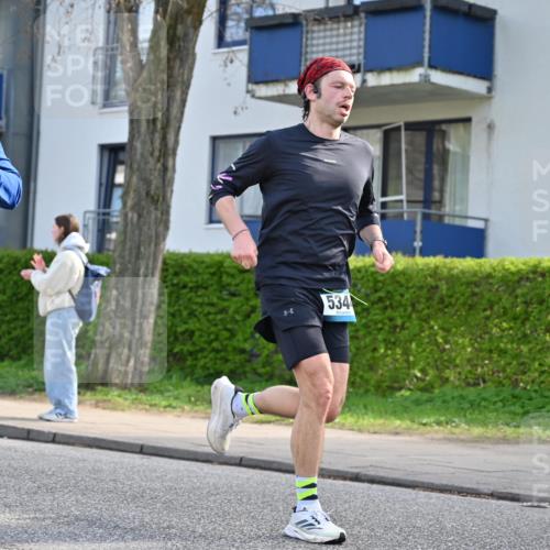12.04.2026 - 45. Internationalen Wilhelmsburger Insellauf J. Mangold http://msf.ph/oto/9455511 12.04.2026 10:26:54 Ziel 5344, 4941, 5503, 5055, 5301, 2994, 2994, 5685, 4528, 3815, 5440, 5279, 2659, 5645, 5585, 2181 meine-sportfotos.de