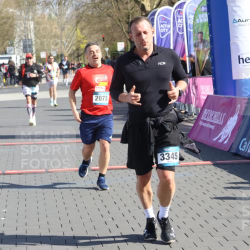 12.04.2026 - 45. Internationalen Wilhelmsburger Insellauf Strokosch-Dieckow http://msf.ph/oto/9455527 12.04.2026 10:44:20 Ziel 3345, 2073, 4829 meine-sportfotos.de